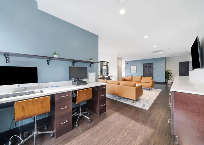 Cozy Chic Downtown 7th Floor Views Fast Wifi 24-7 Gym Lounge Roku * Pittsburgh