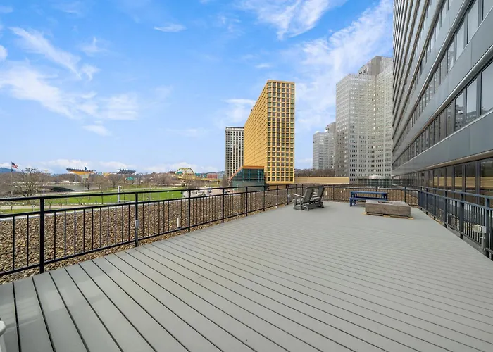 Apartment Cozy Chic Downtown 7th Floor Views Fast Wifi 24-7 Gym Lounge Roku *