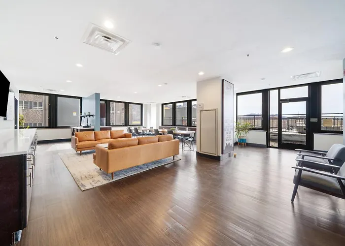 Apartment Cozy Chic Downtown 7th Floor Views Fast Wifi 24-7 Gym Lounge Roku *
