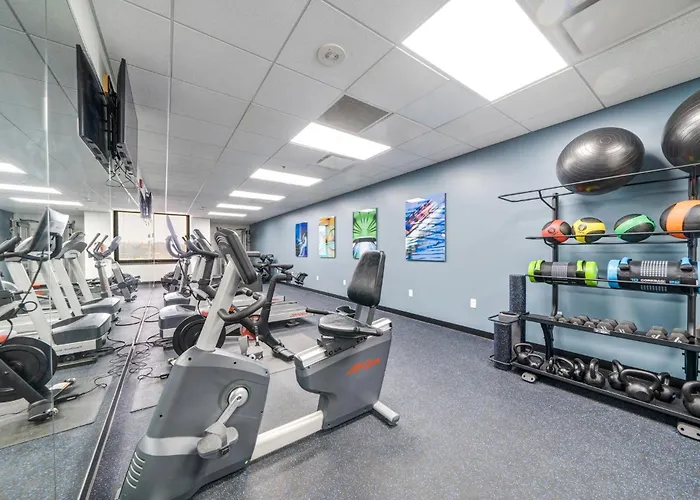 Cozy Chic Downtown 7th Floor Views Fast Wifi 24-7 Gym Lounge Roku